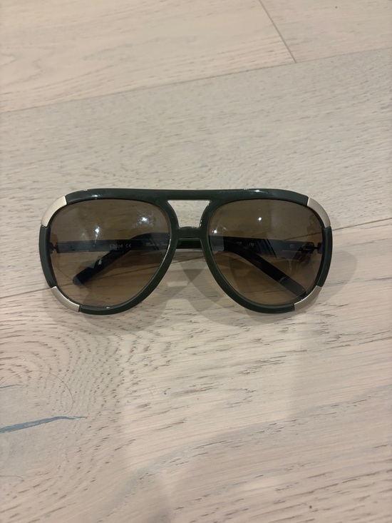 Chloe Accessories - Chloé CL2120 C03 Green Oversized Aviator Sunglasses with Chloe Case